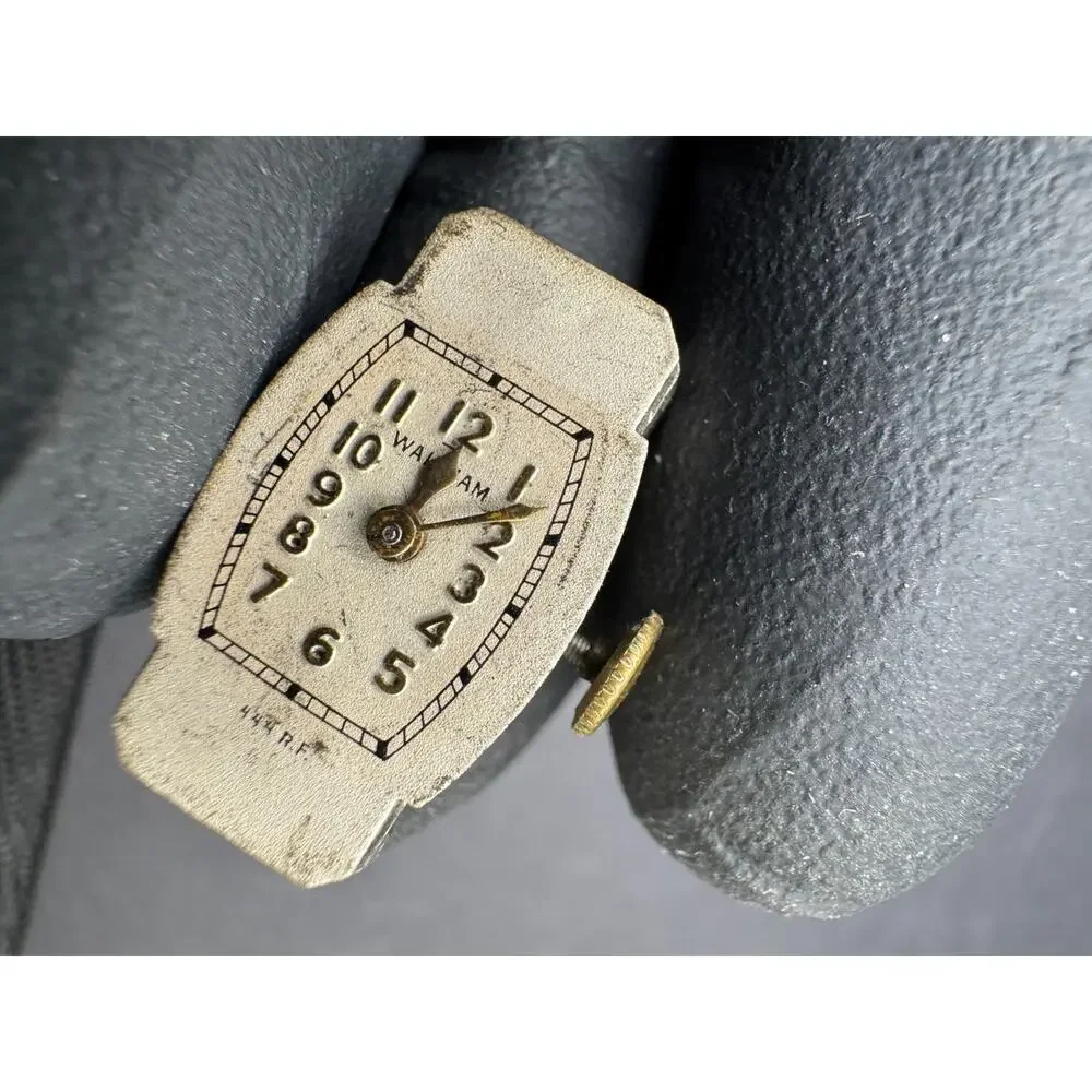 Antique 1925 Waltham 17 Jewels 444 RF Stamped Manual Wind Dial Movement 8.8mm
